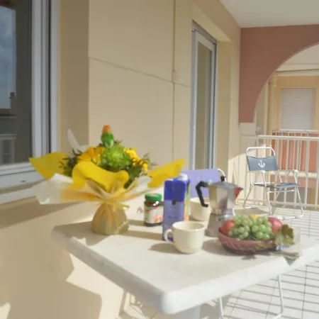 Διαμέρισμα A Avec Terrasse Et Menage Inclus - Fr-1-226a-66