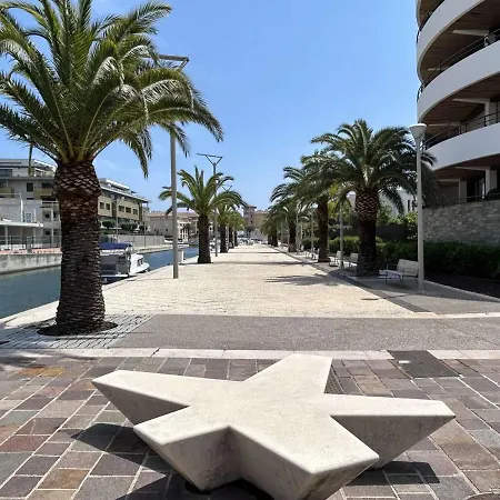 A Avec Terrasse Et Menage Inclus - Fr-1-226a-66 아파트 Fréjus